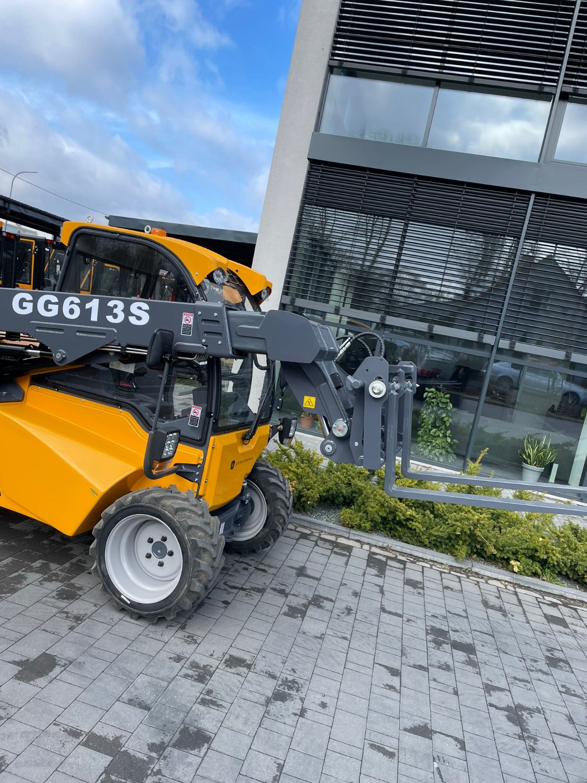 G613S TELESKOPLADER TELEHANDLER