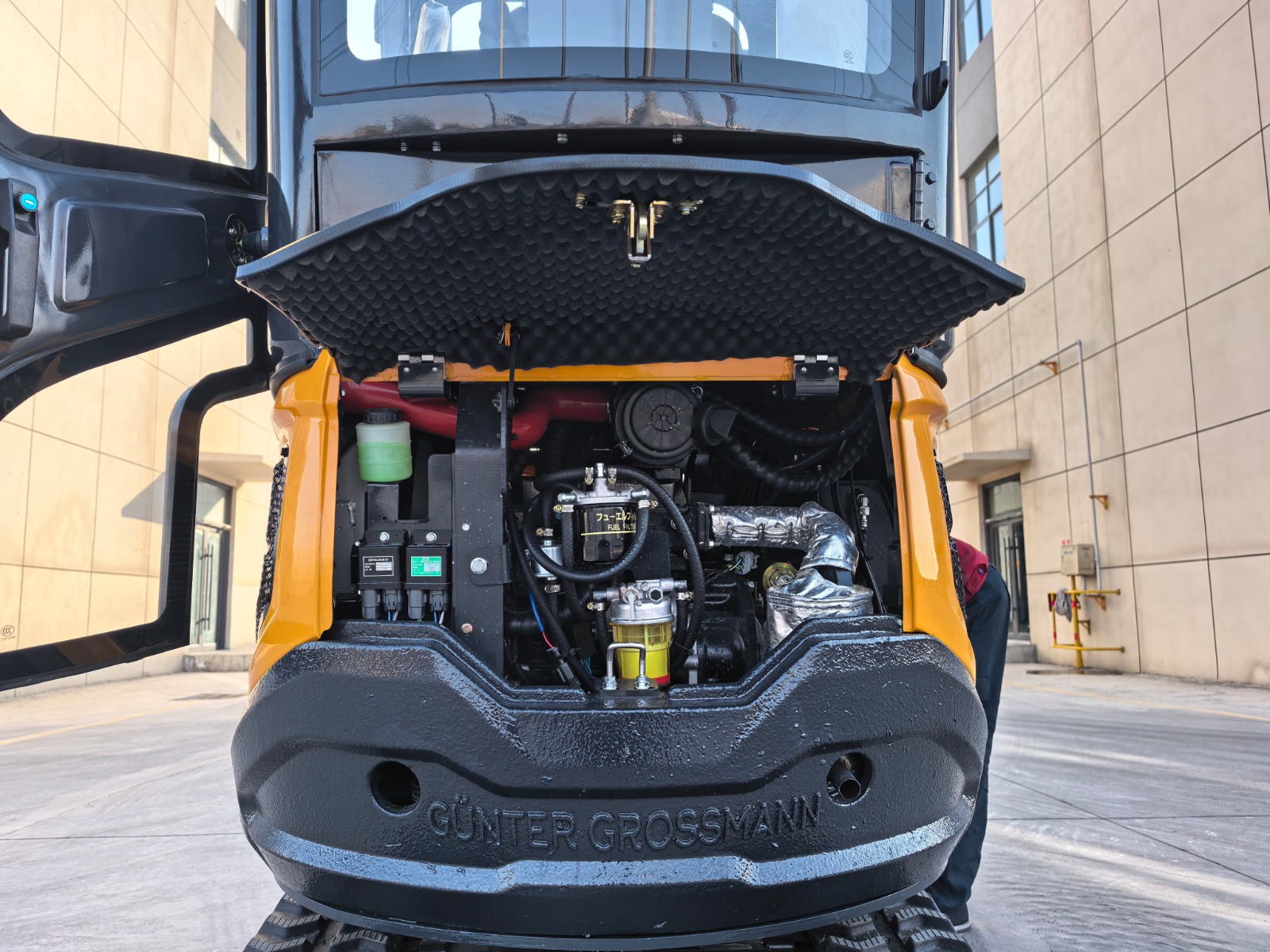 Bagger GT 2000J + Schaufel 400mm