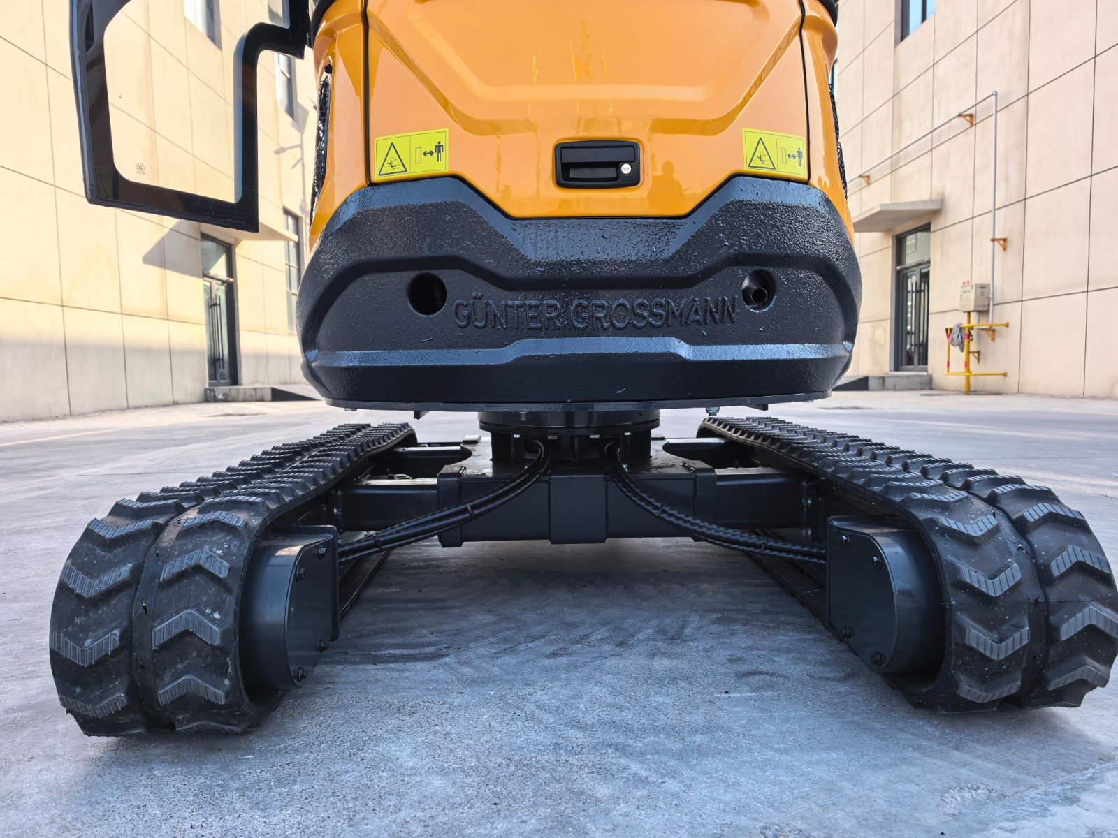 Bagger GT 2000J + Schaufel 400mm