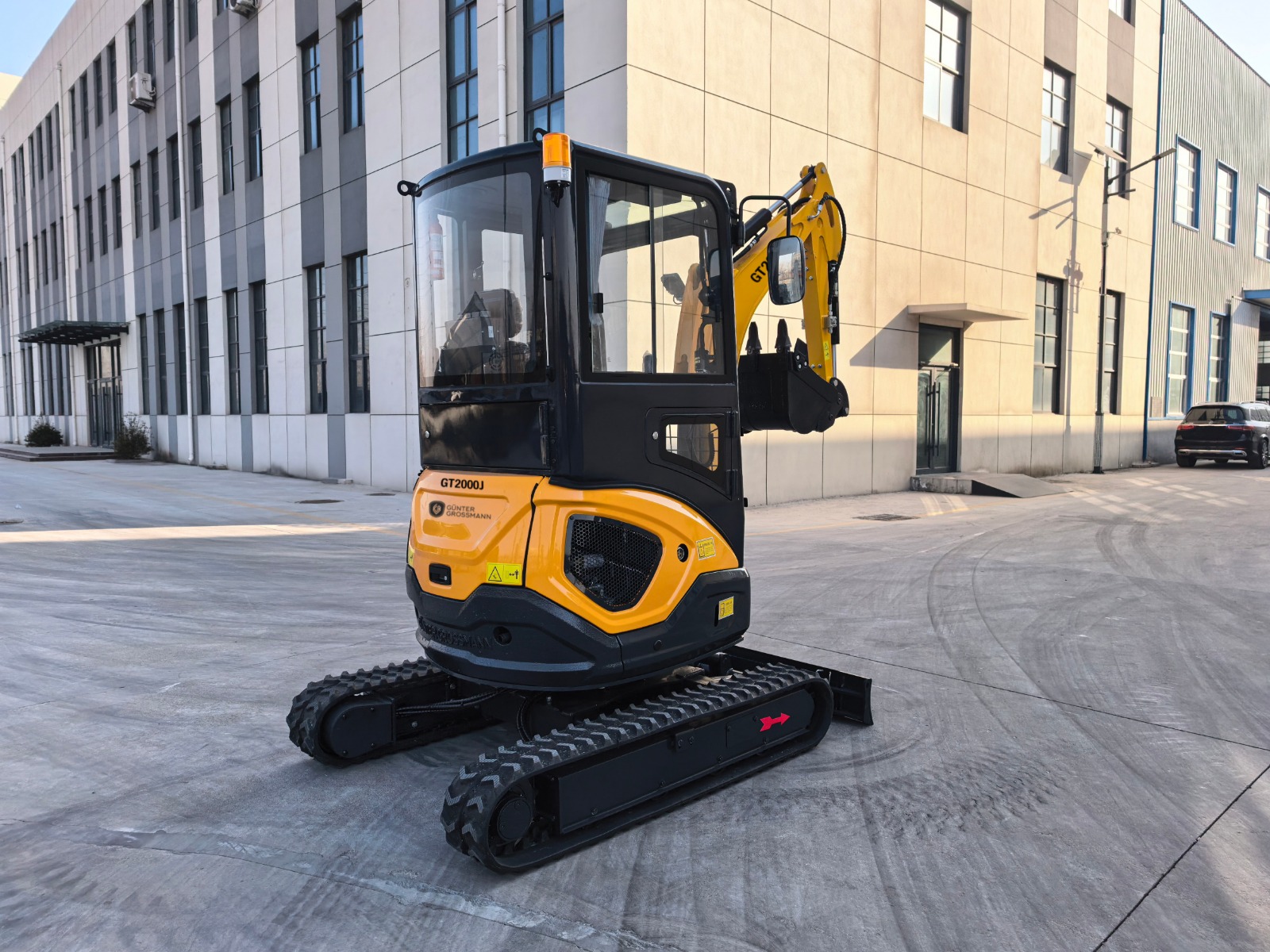 Bagger GT 2000J + Schaufel 400mm