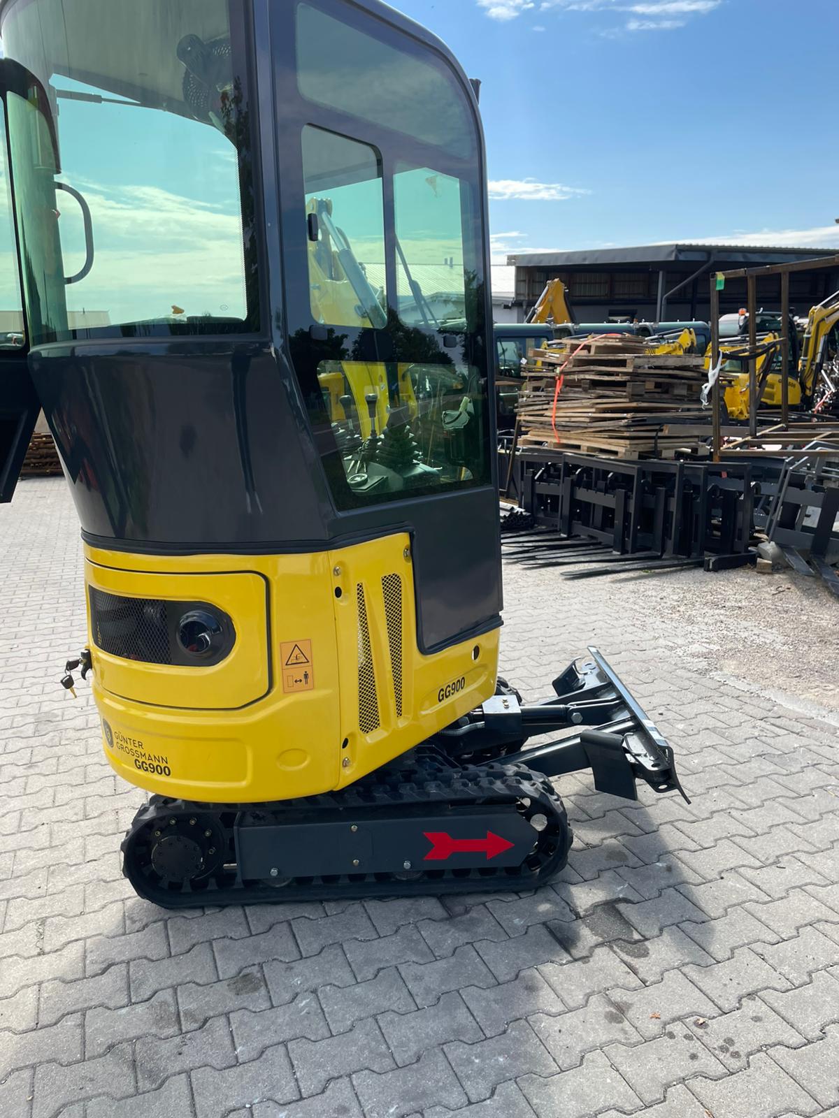  GG900C Bagger + 300 mm Schaufel