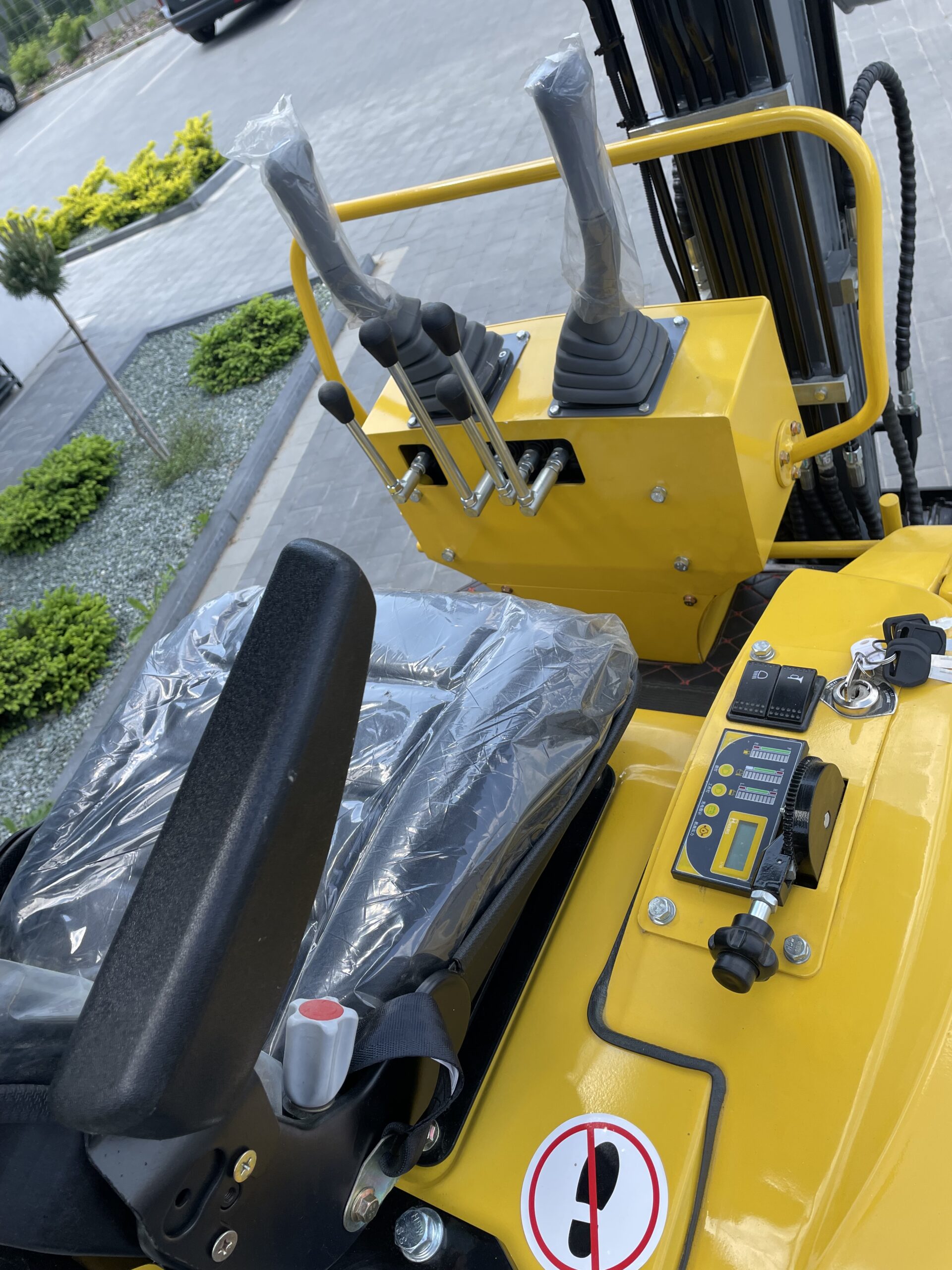 GG1600 Bagger + 400mm Schaufelㅤ