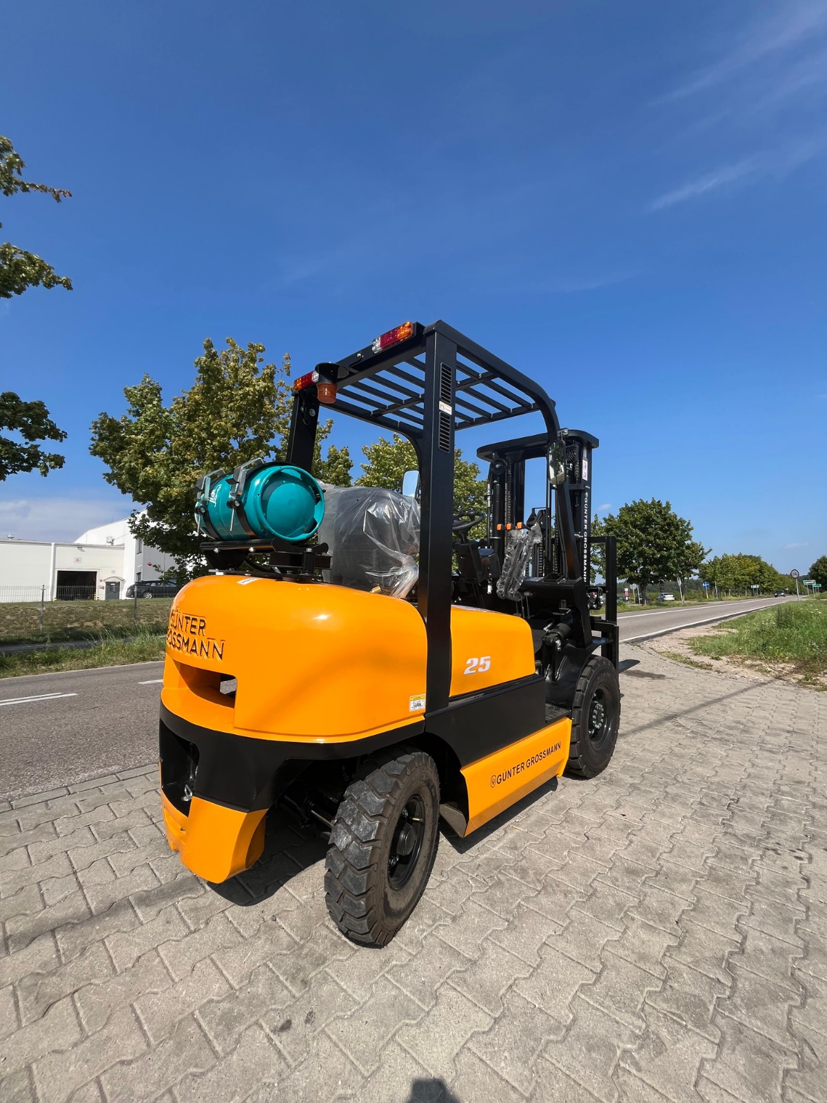 2.5TON – 4,5M – LPG - KUBOTA Motor 