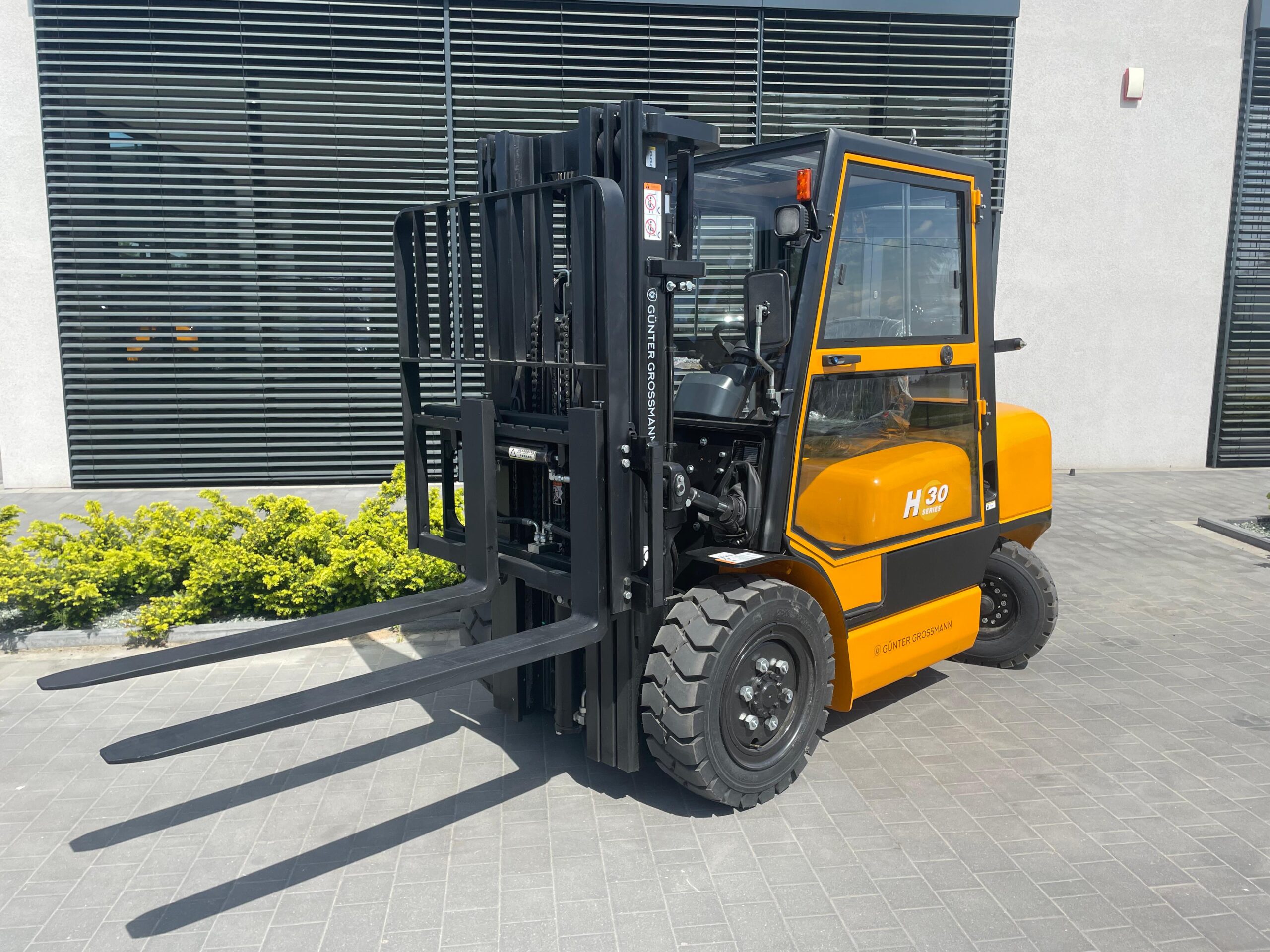 3TON – 3M – KABIN