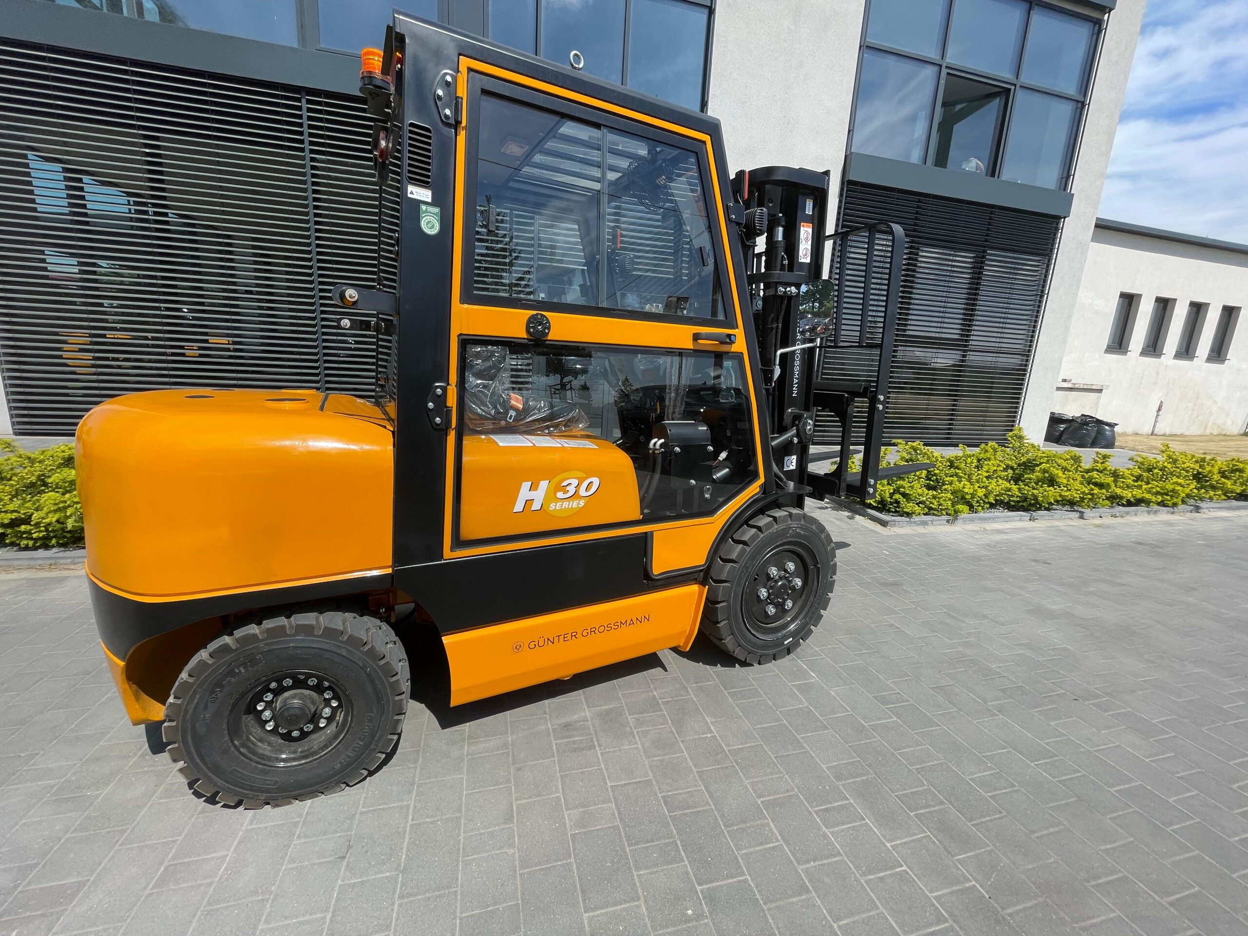 3TON – 3M – KABIN