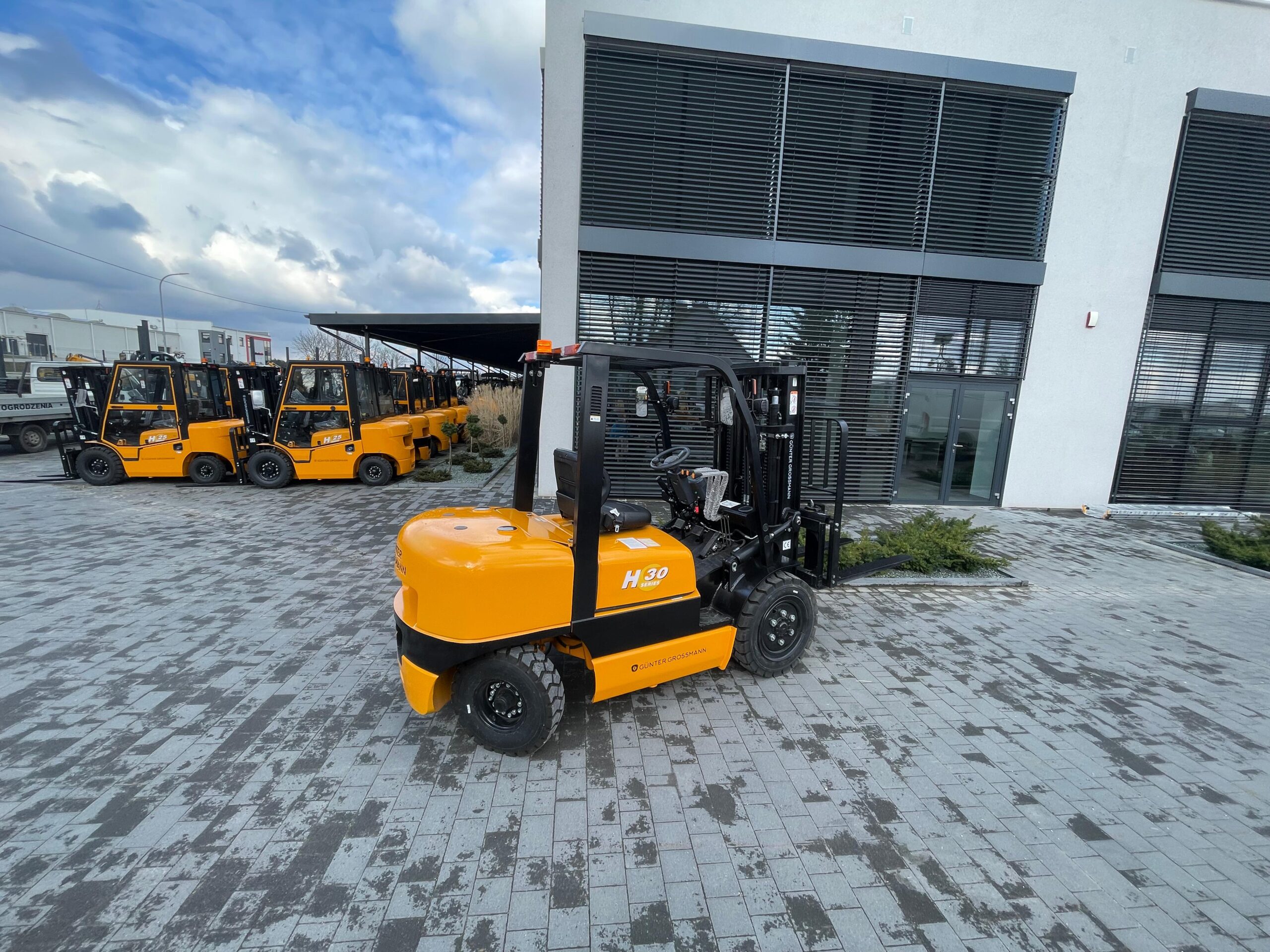 Gabelstapler 3TON – 3M